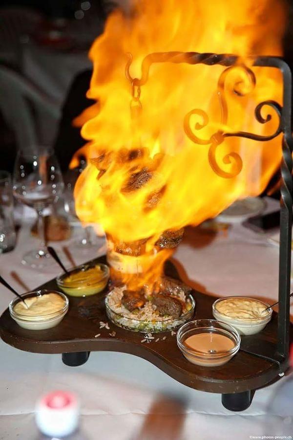 Hotel Restaurant Du Cret بورغ-سانت بيير المظهر الخارجي الصورة